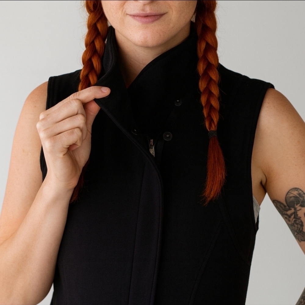 Lululemon Black Fleece Versa Vest Size 6 - Picture 2 of 10